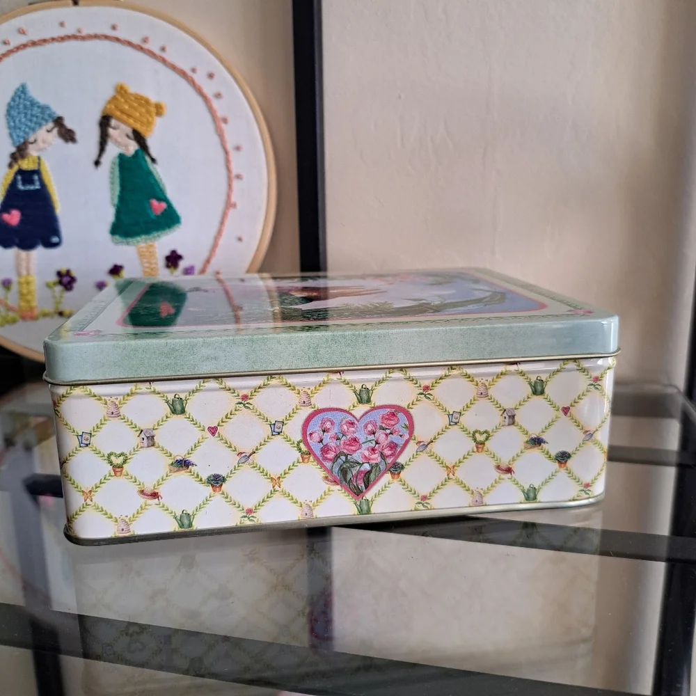 Susan Wheeler Collectible Sweet Bunny Couple In The Moonlight Tin Metal Box Lid